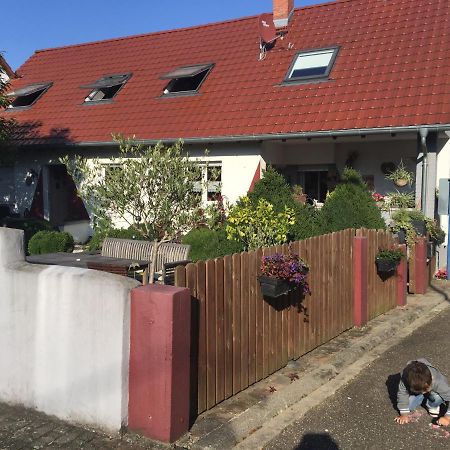Ferien- Und Monteurswohnung Heilbrunnen Worth am Rhein Εξωτερικό φωτογραφία